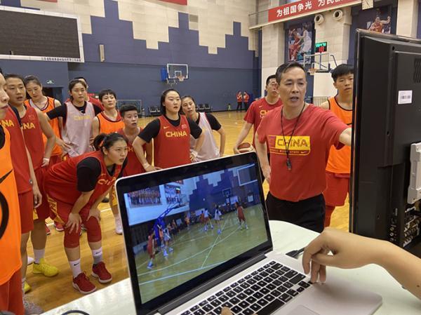 女籃比賽錄像最新，自然美景下的籃球之旅