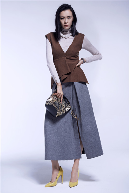 李艾最新時(shí)尚照片，時(shí)代先鋒的印記風(fēng)采