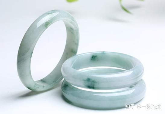 2024最新款手鐲,探秘小巷中的寶藏，2024最新款手鐲