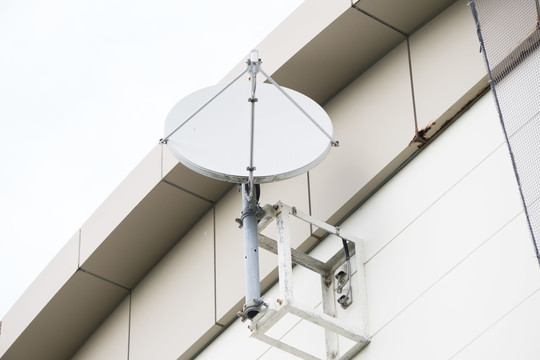 技術(shù)革新與觀眾體驗，電視最新天線觀點碰撞記