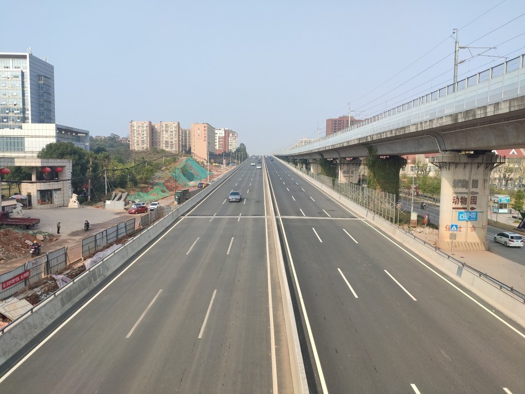 芙蓉路最新時(shí)尚潮流地標(biāo)，綻放的潮流新寵！