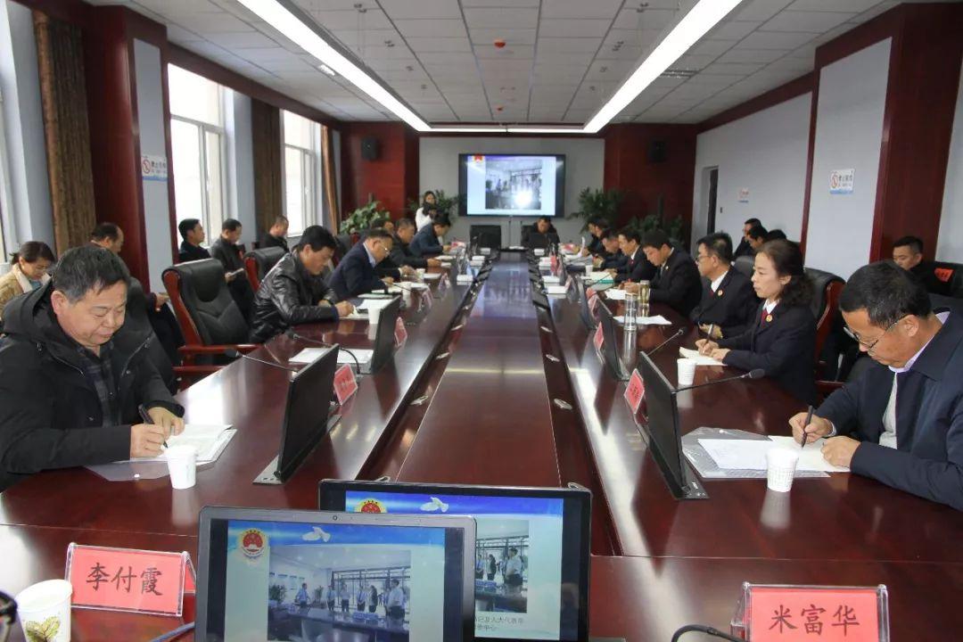 廢品回收新趨勢(shì)，小巷中的綠色奇遇之旅