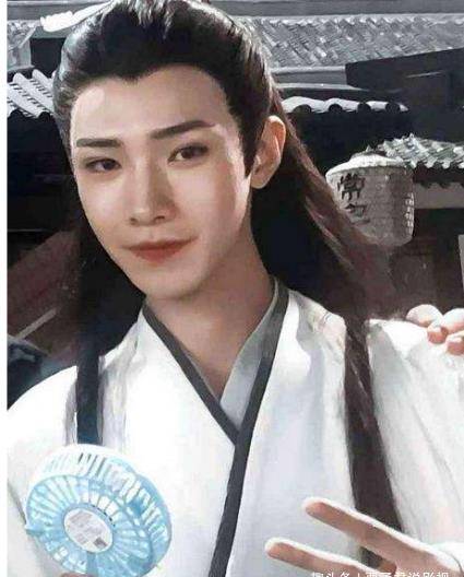 探尋舞臺(tái)與銀幕背后的藝術(shù)之旅，演員視鏡深度解析