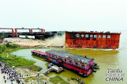 楊泗港長江大橋最新動態(tài)，全面指南與詳細步驟解讀