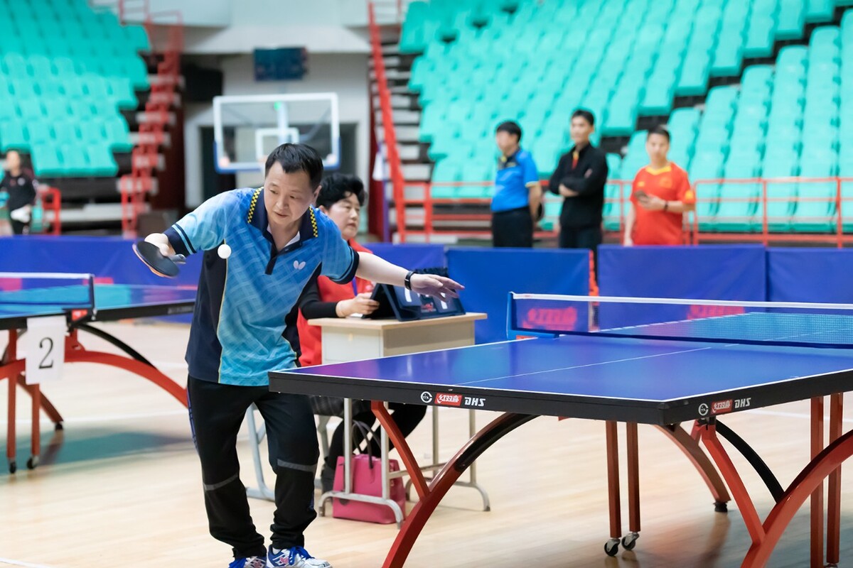 乒乓球比賽，小巷中的精彩乒乓秘境與激烈對決