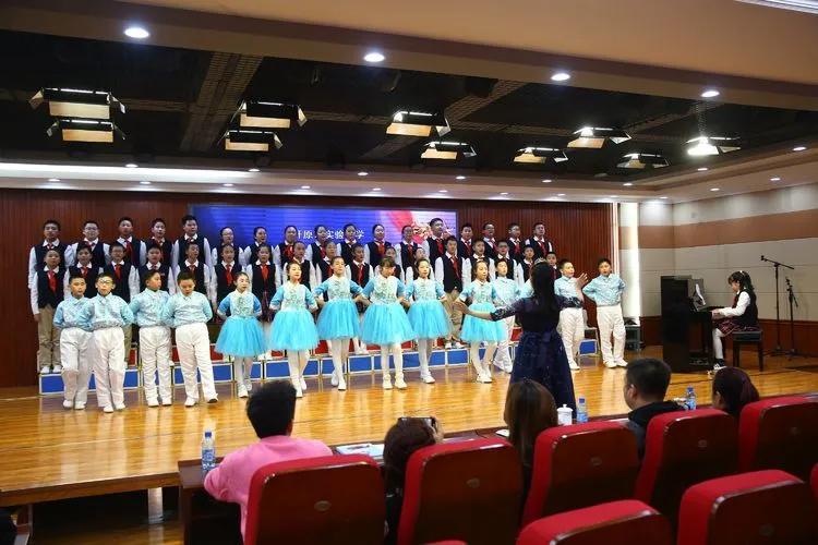 科技與藝術(shù)融合之作，智能合唱助手推薦適合合唱比賽的歌曲