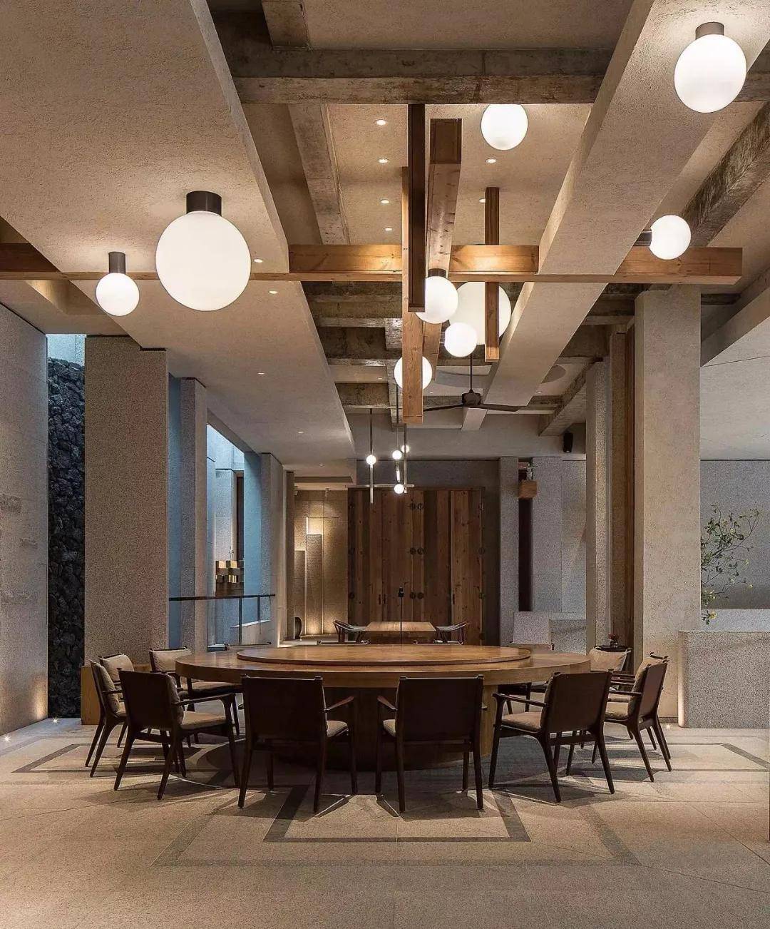 最新過道吊裝設(shè)計(jì)，小巷深處的獨(dú)特探索之旅