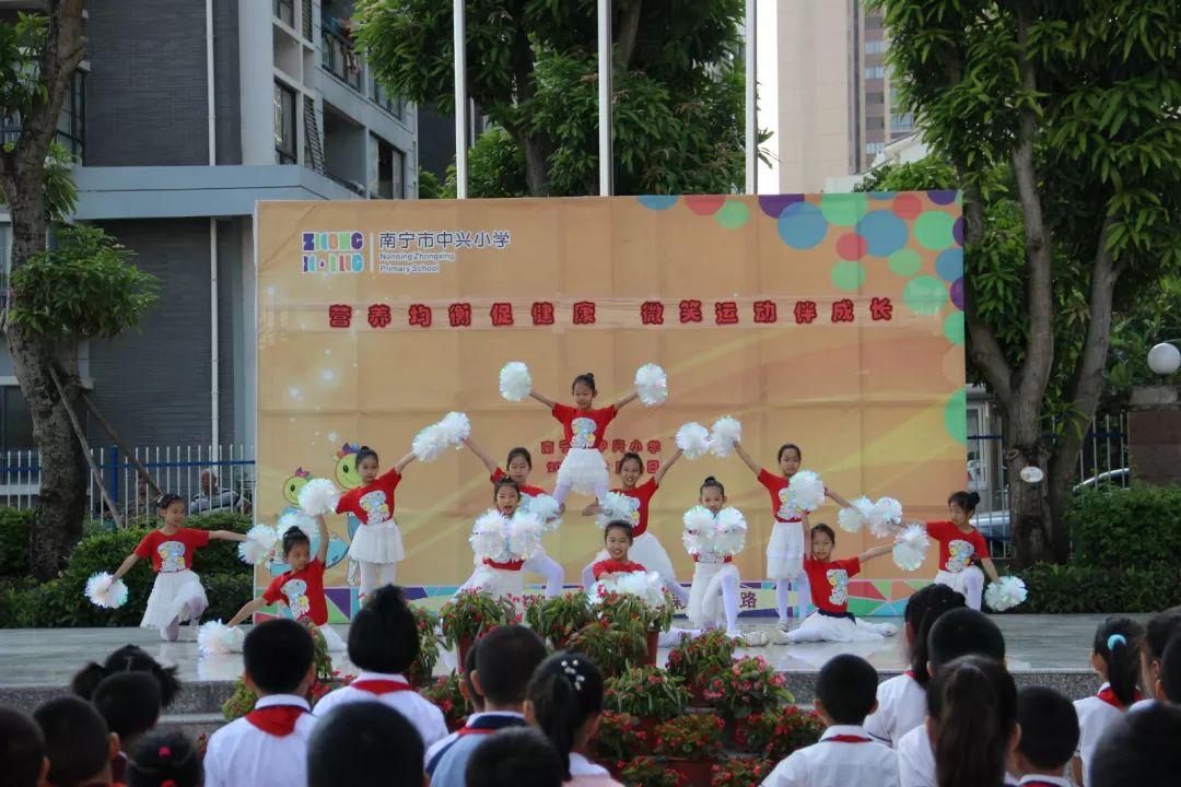 廣西南寧最新招聘信息匯總，啟程職場(chǎng)，自信閃耀在變化與學(xué)習(xí)的浪潮中