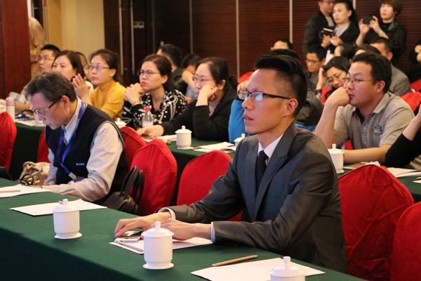 脫發(fā)最新進展，頭頂奇遇與友情力量的力量探索