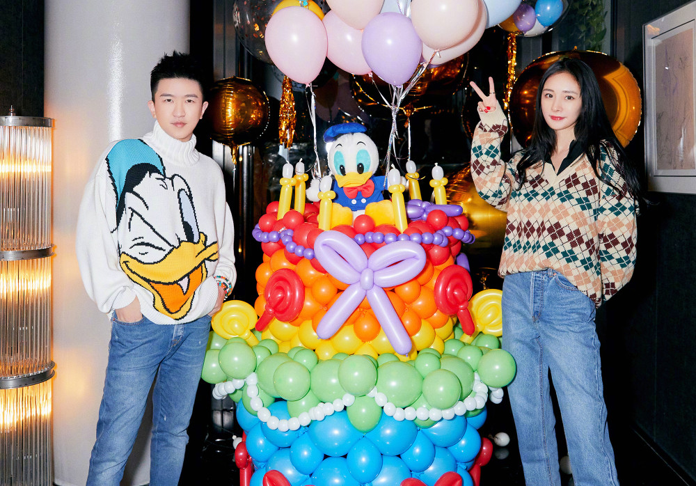 最新生日圖片分享，小巷深處的特色小店，生日探索之旅啟程！