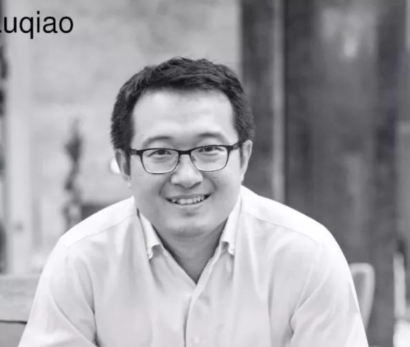 何匡最新女友，變化的力量與自信成就之路的見證者