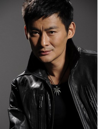 景崗山明星最新動態(tài)，變化、學(xué)習(xí)與自信的光芒閃耀風(fēng)采