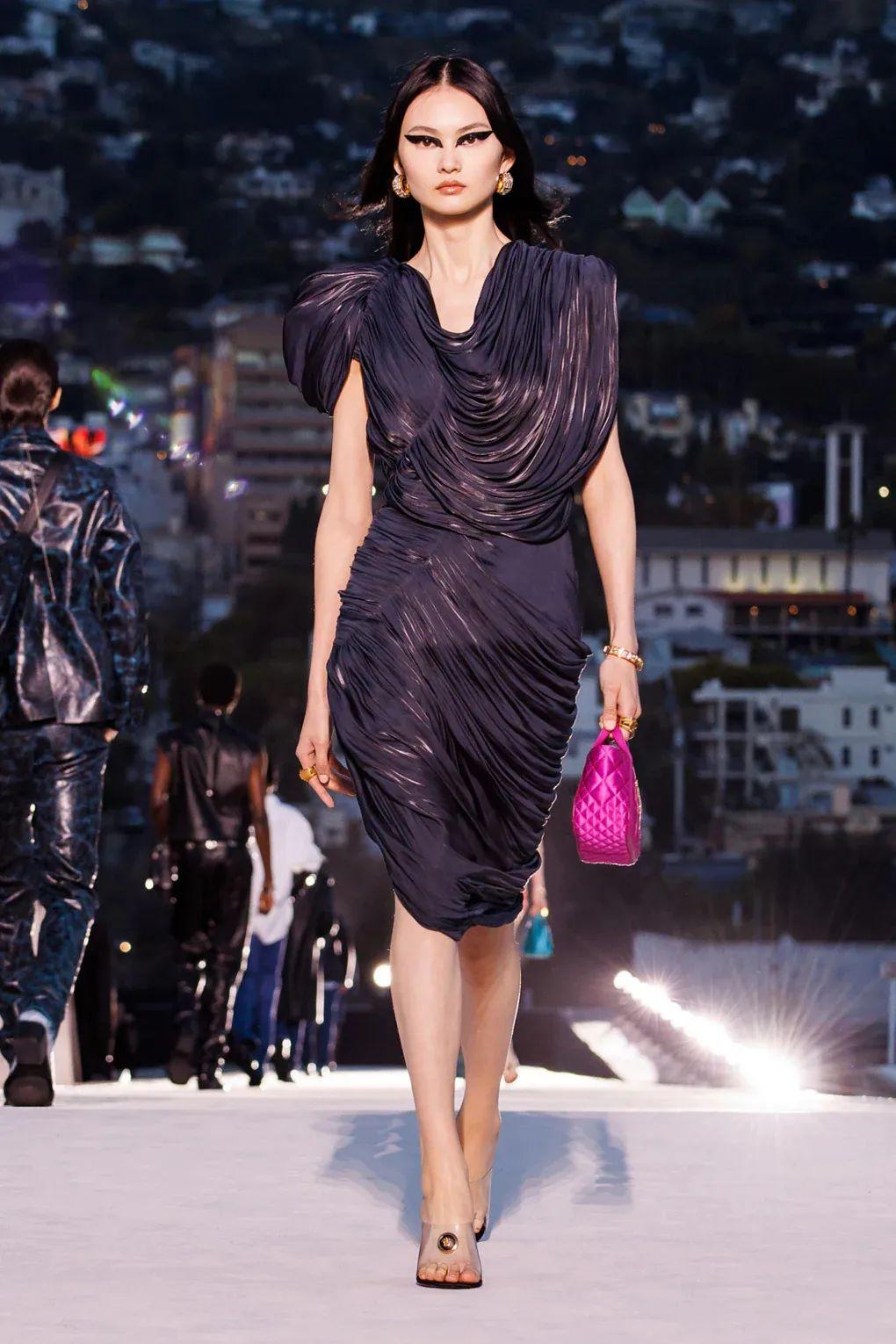 最新時(shí)尚秀，小巷中的隱秘時(shí)尚寶藏