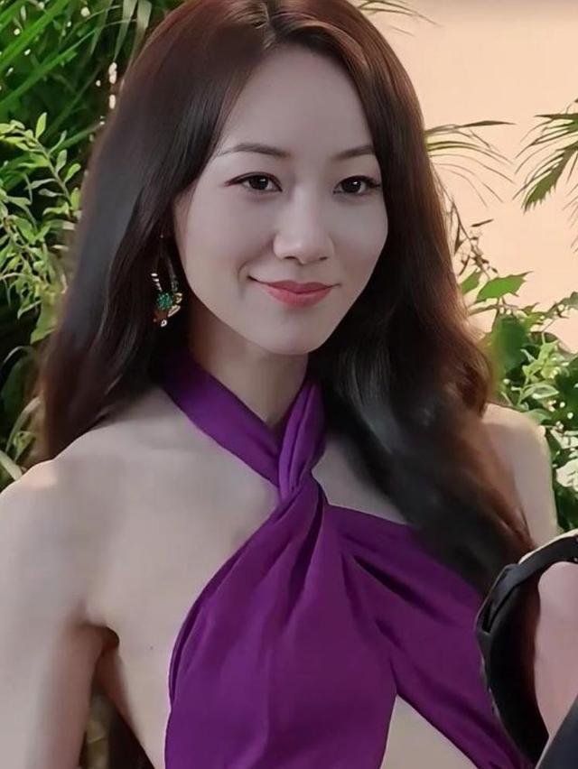 女性頭像時(shí)尚潮流演變，最新風(fēng)尚與2025年流行趨勢(shì)預(yù)測(cè)