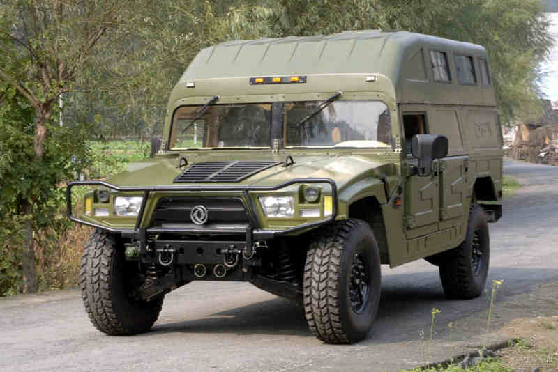 東風最新軍車震撼登場，展現(xiàn)雄姿！