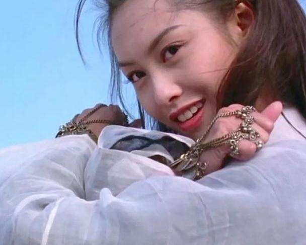 朱茵2025最新照片，公眾視角下的觀點(diǎn)碰撞與個(gè)人立場(chǎng)展現(xiàn)