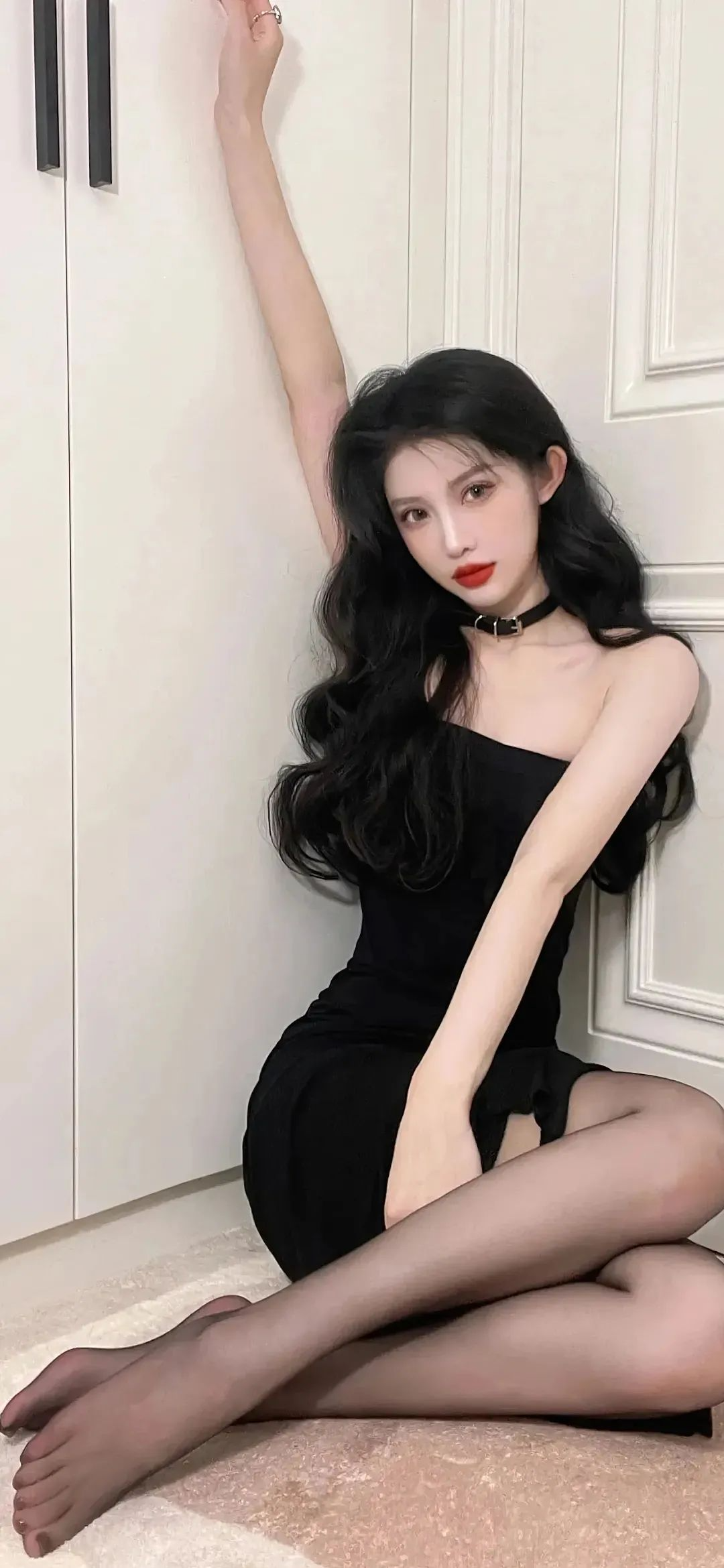 時尚美女圖片精選，最新潮流盡收眼底