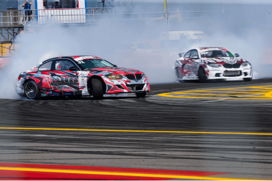 最新車漂移，漂移中的友情與家庭溫馨時刻