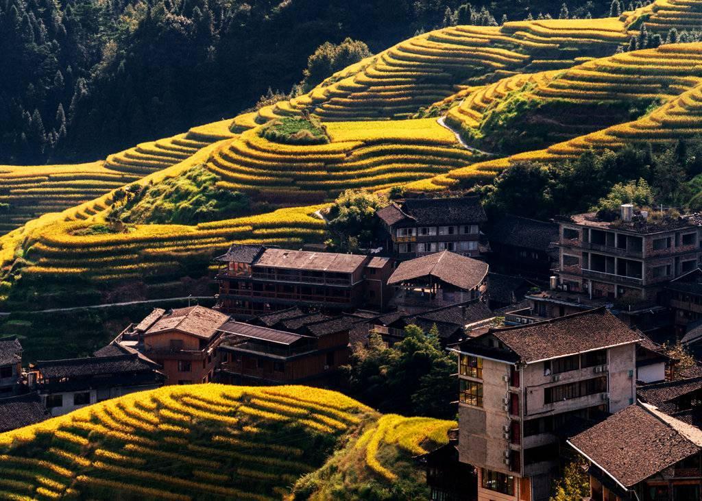 金秋天最新時尚潮流，獨特風情展現魅力風采