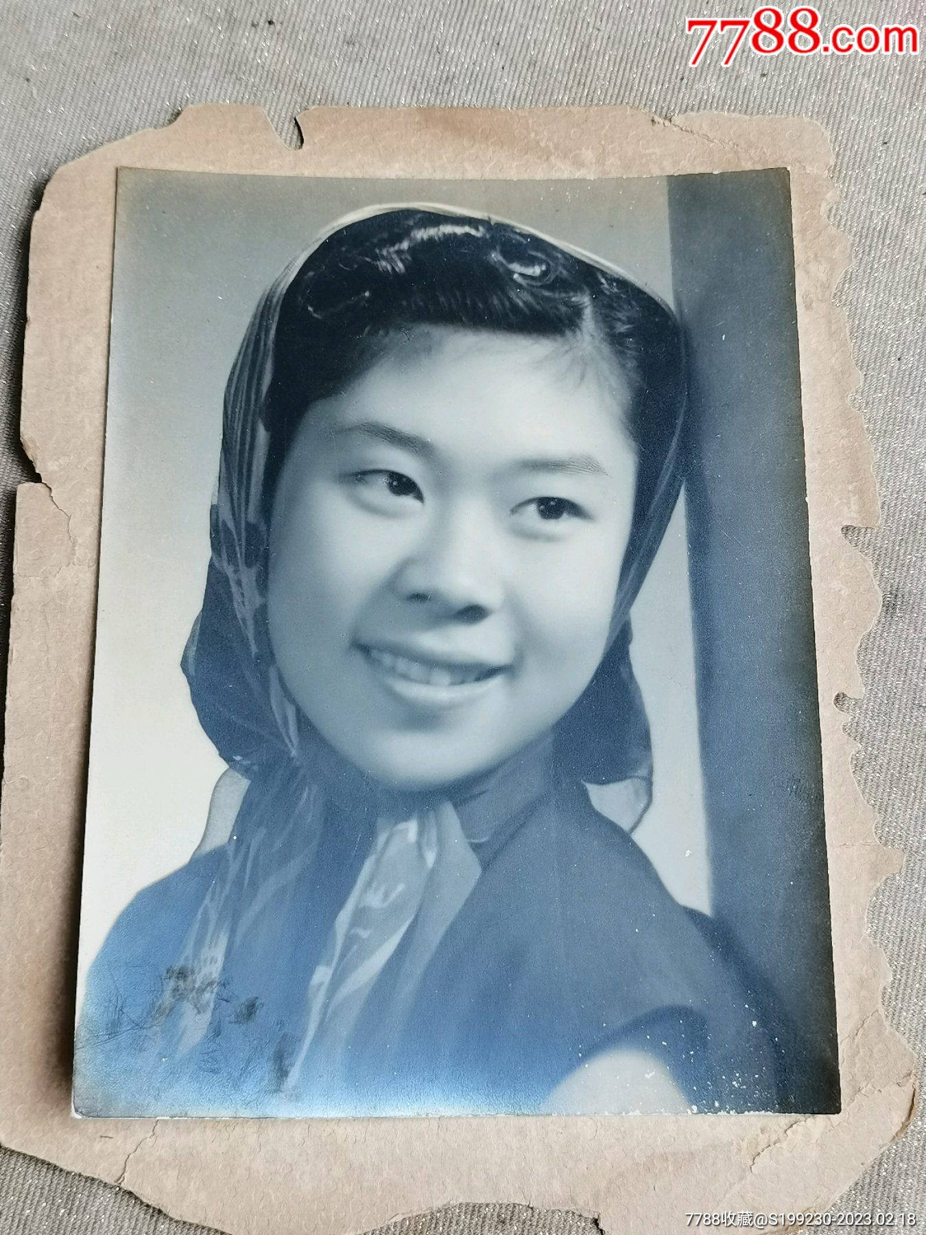 美女老照片的魅力，歷久彌新，時光見證美麗風采