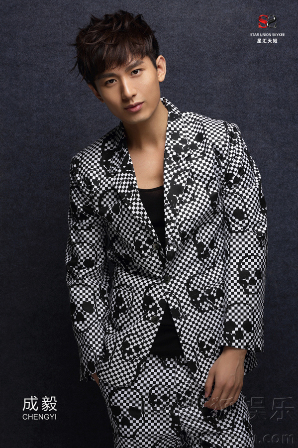 成毅最新劇透揭秘，小巷深處的獨(dú)特風(fēng)情